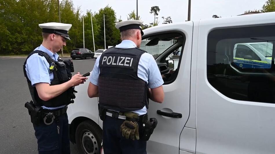 Verschärfte Grenzkontrollen auf Usedom: Bundespolizei im Einsatz