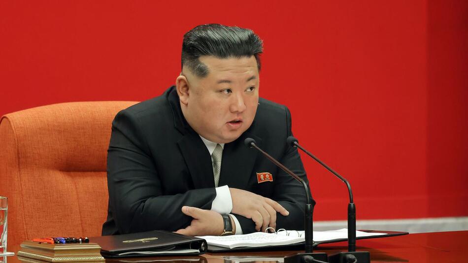 Zeichen für Entspannung? Nordkorea streicht historisches Ziel aus Verfassung