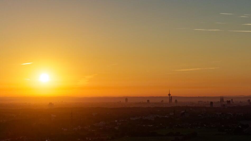 Sonenaufgang über Köln