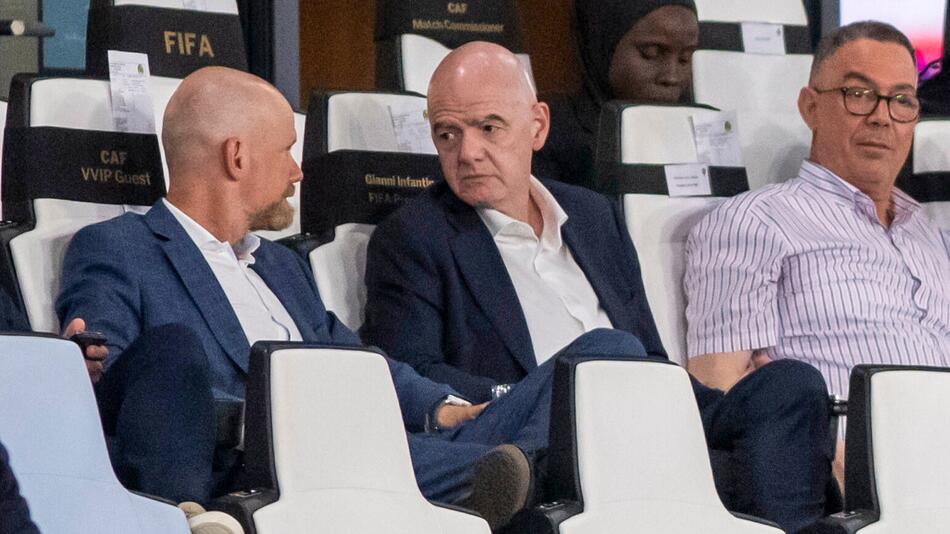 Infantino bleibt Präsident ... noch