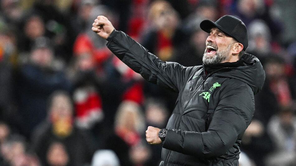 Liverpools Cheftrainer Jürgen Klopp bejubelt seinen 200. Sieg als Coach in der Premier League
