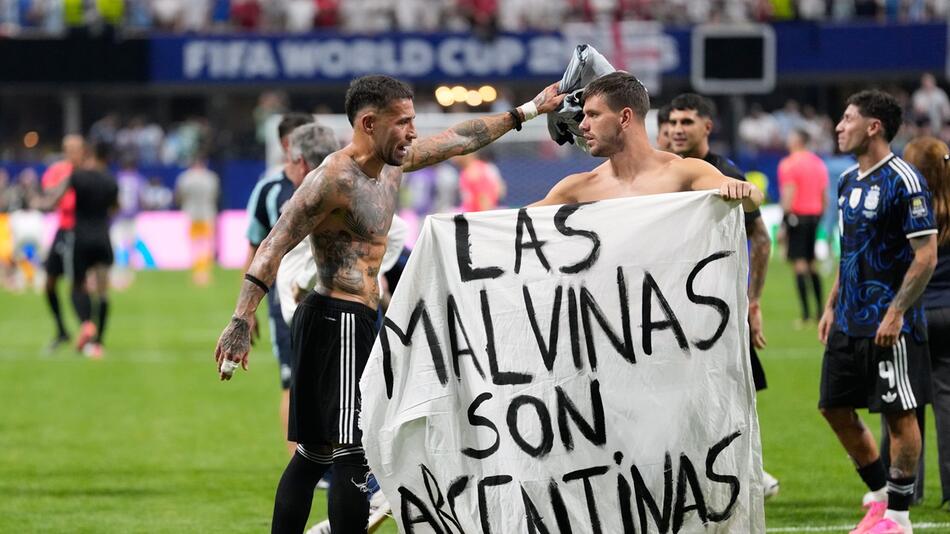 Argentinien feiert Comeback-Sieg über England mit brisantem Banner