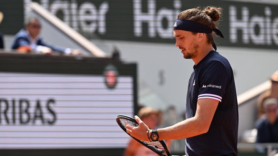 Zverev nun erstmals mit Schwierigkeiten