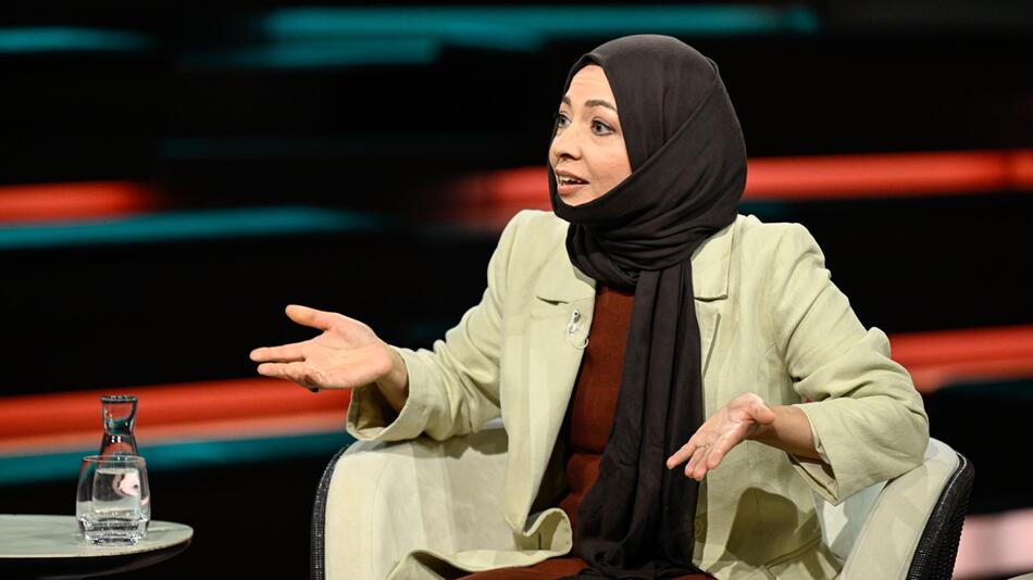 Lanz legt sich beim Thema Kopftuchverbot mit muslimischer Publizistin an