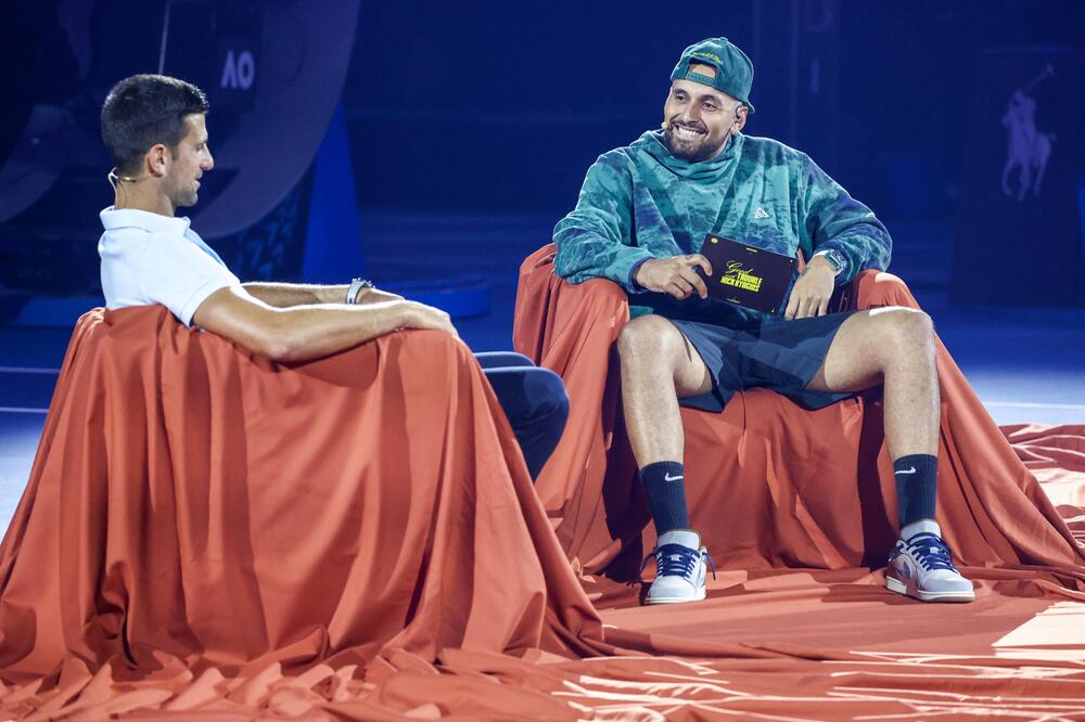 Nick Kyrgios interviewt Novak Djokovic vor Beginn der Australian Open 2024