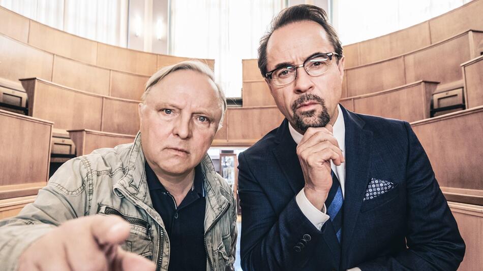 Axel Prahl (l.) und Jan Josef Liefers gelten mit ihrem Münster-"Tatort" als zuverlässiger ...