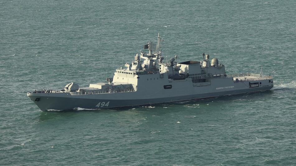 Russisches Kriegsschiff feuert im Ärmelkanal Warnschüsse ab