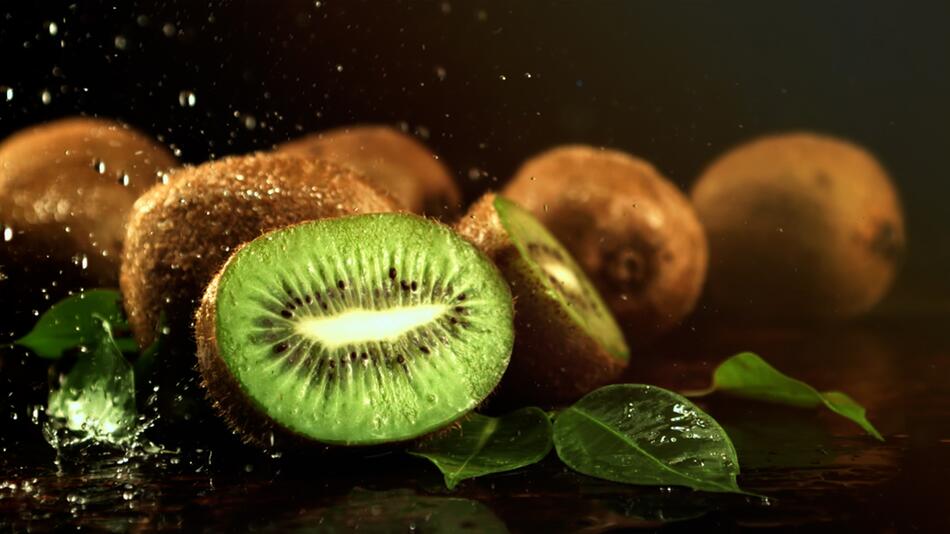 NICHT NEHMEN! Trick 2 in 1: Kiwi sofort schälen und portionieren