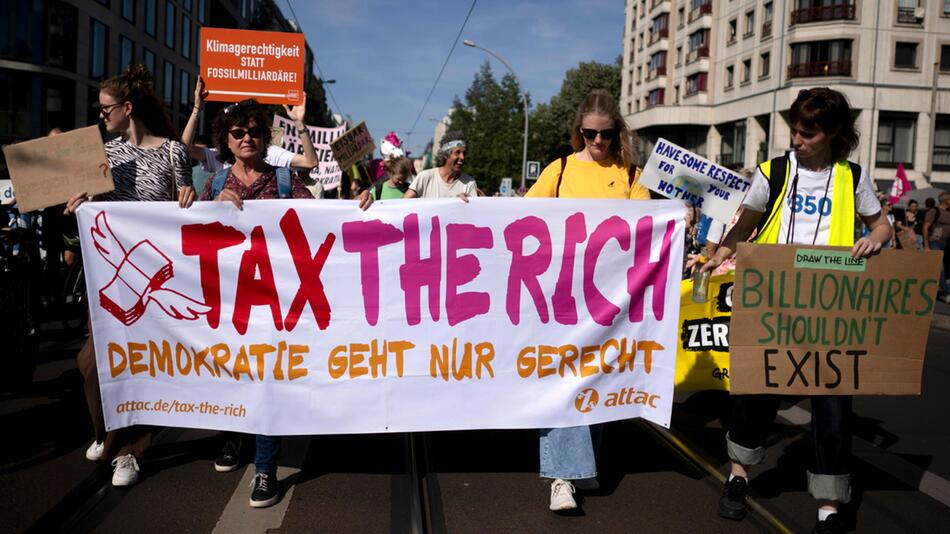 Ökonom Bach: "Wenn es ums Geld geht, hört ideologische Gemütlichkeit auf"