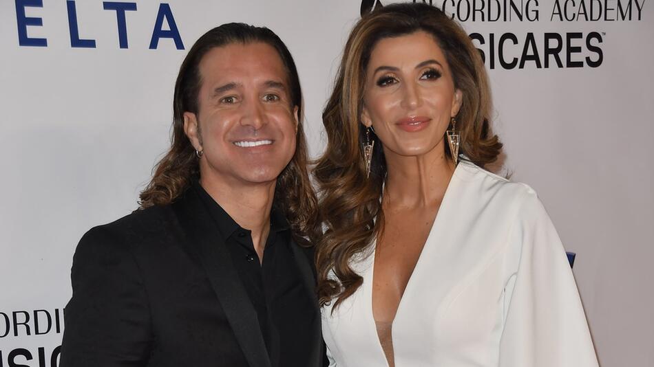 Scott Stapp mit seiner Ehefrau auf dem roten Teppich in Los Angeles.