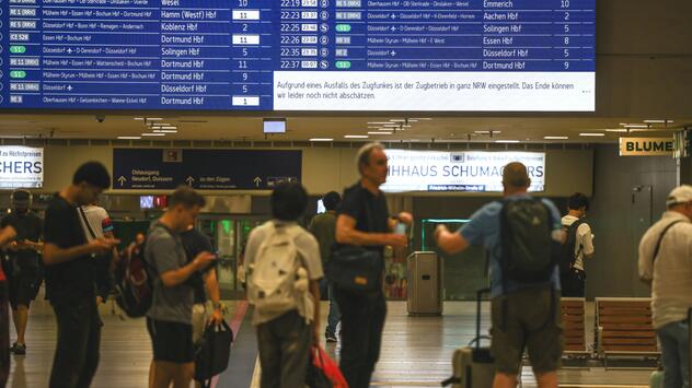 Bahnverkehr wegen Funkstörung bundesweit eingestellt