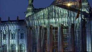 30 Jahre Reichstags-Verhüllung - Berlin feiert Jubiläum der Kunstaktion