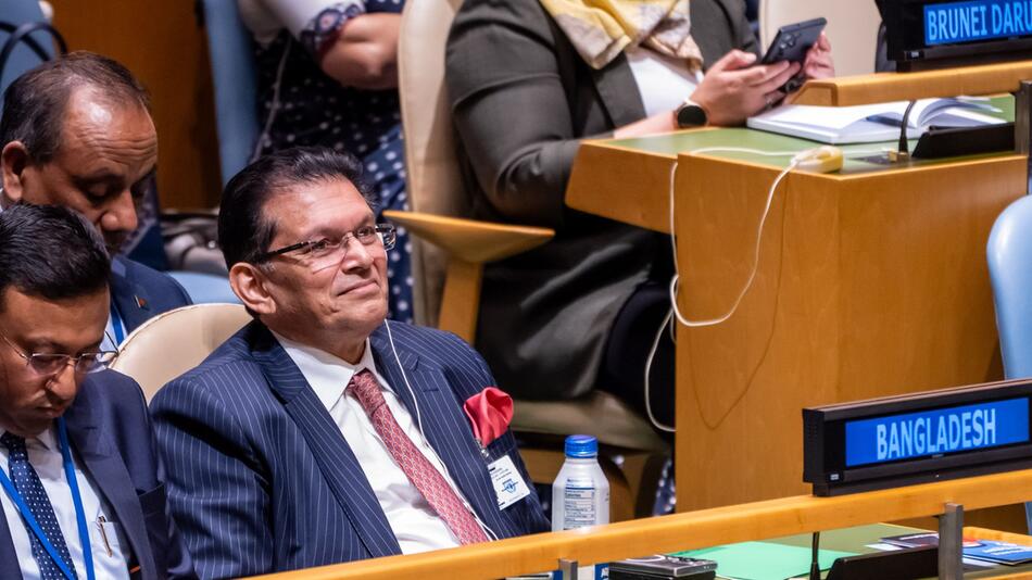 Bangladeschs Außenminister Rahman folgt Baerbock bei UN