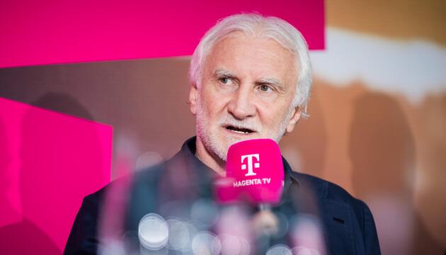 DFB-Sportdirektor Rudi Völler am Freitag beim Telekom-Termin in Berlin