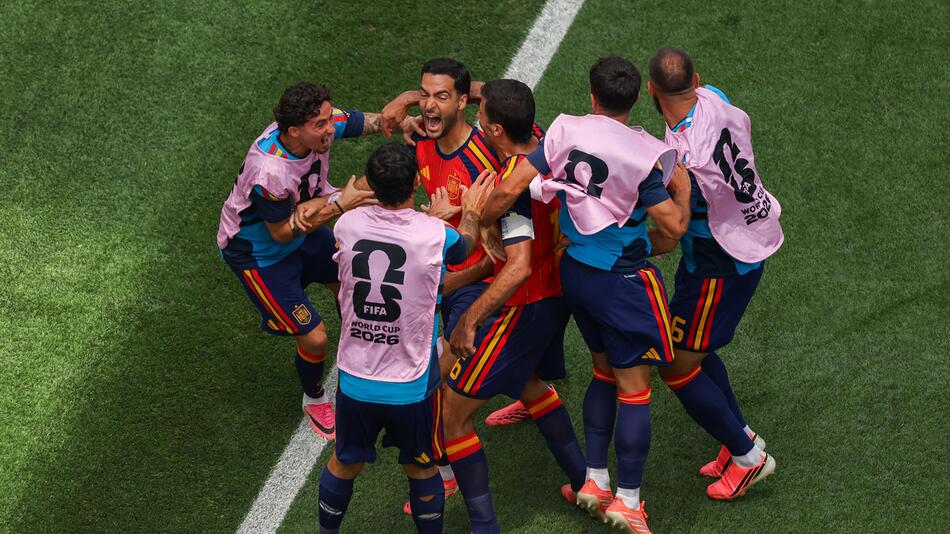 Merino erlöst Spanien – Belgien erlebt Torwart-Drama
