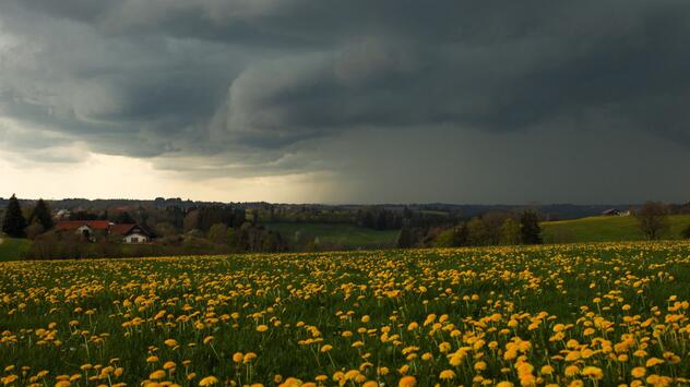 Dunkle Wolken in Bayern