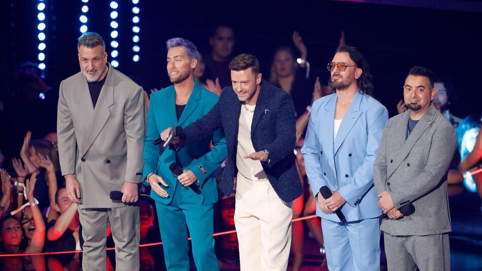 Joey Fatone, Lance Bass, Justin Timberlake, J.C. Chasez, Chris Kirkpatrick