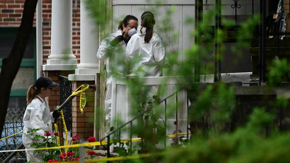 Polizei durchsucht das "House of Horror"