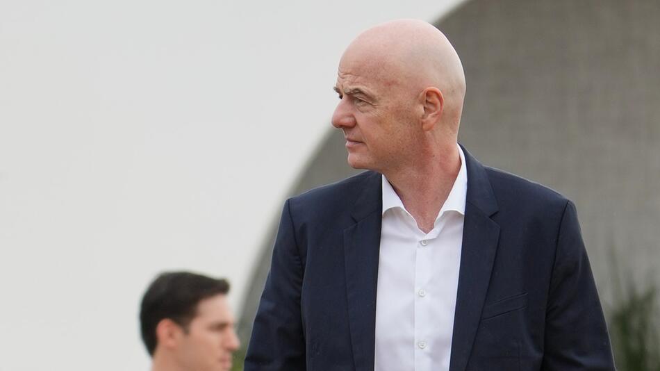 Wales und England entziehen Infantino die Unterstützung