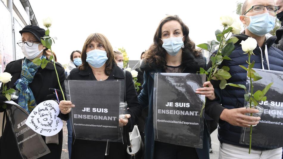 Nach mutmaßlichem Terrorakt auf Lehrer bei Paris