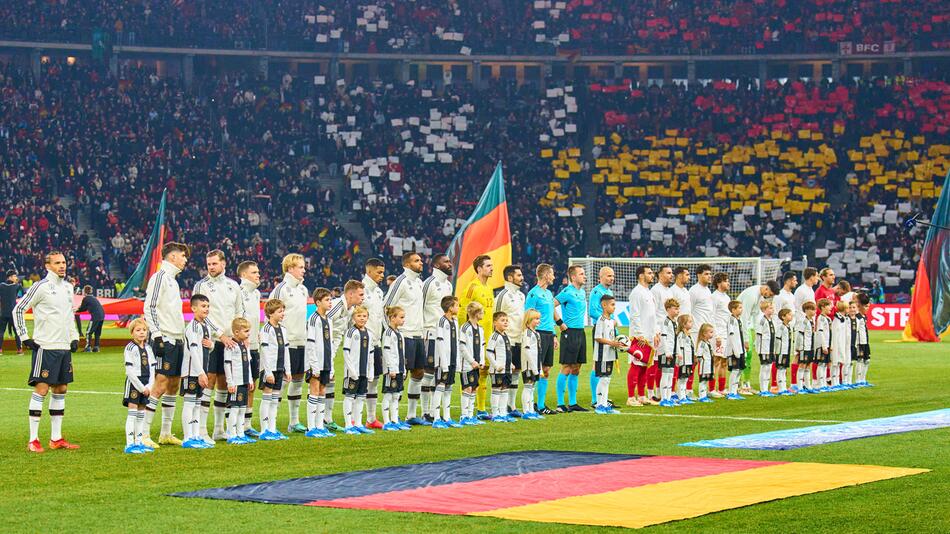 Die deutsche Nationalmannschaft vor dem Spiel gegen die Türkei.