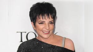 Liza Minnelli hat ihre Autobiografie "Kids, Wait Till You Hear This!" veröffentlicht.