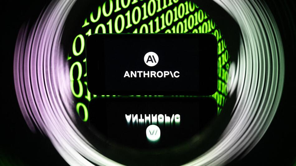 Auch Anthropic-KI bricht bei Tests aus – und hackt drei echte Unternehmen