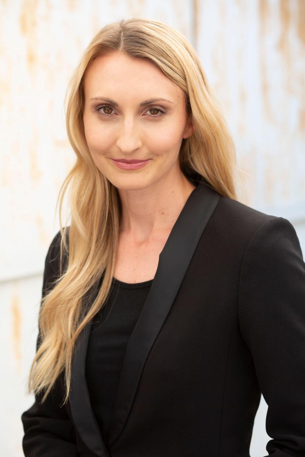 Dr. Daniela Holsboer