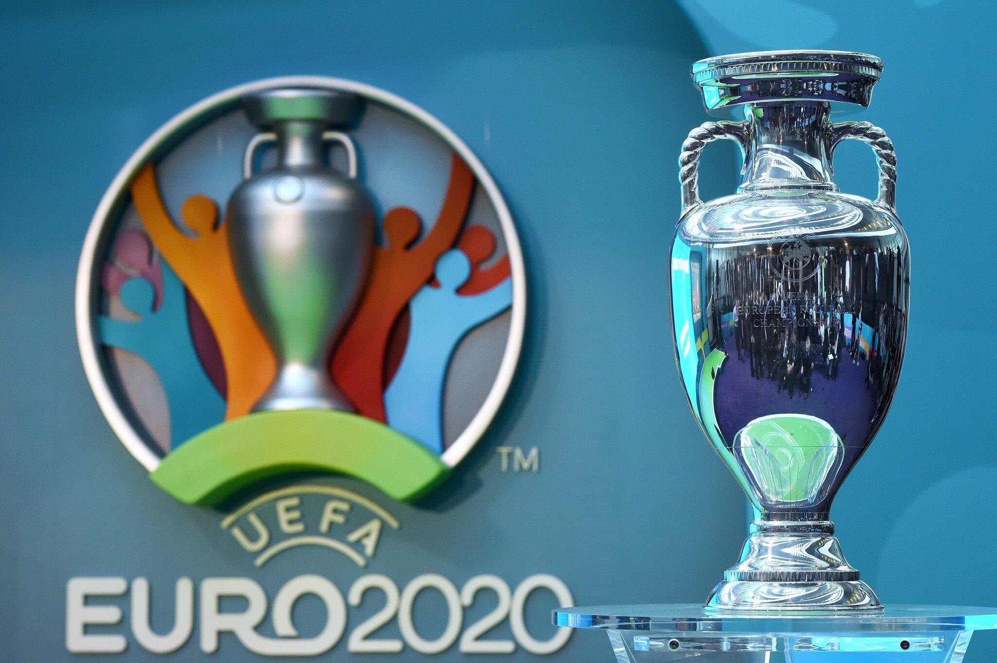 UEFA verschiebt die EM 2020 auf Sommer 2021 | GMX