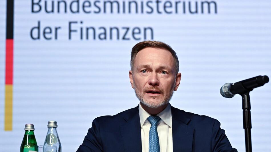 Bundesfinanzminister stellt Ergebnisse der Steuerschätzung vor