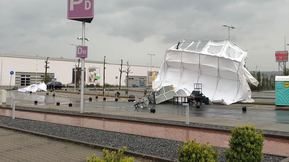 Sturmtief Eugen - Testzentrum umgeweht