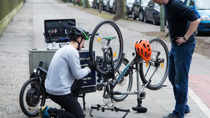 Reparatur am Fahrrad