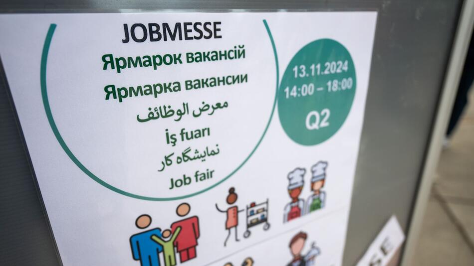 Jobmesse für Geflüchtete im Ankunftszentrum Tegel