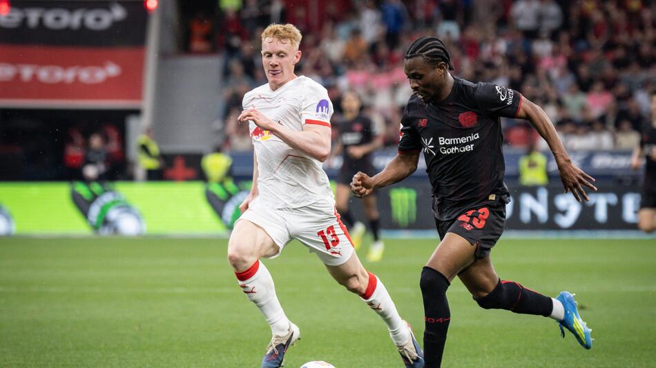 Nathan Tella trifft für Bayer Leverkusen - Leipzig geht schwach in die Pause