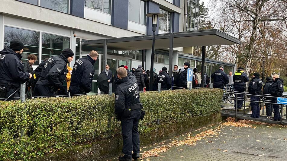 Pro-palästinensische Demonstranten an der FU Berlin