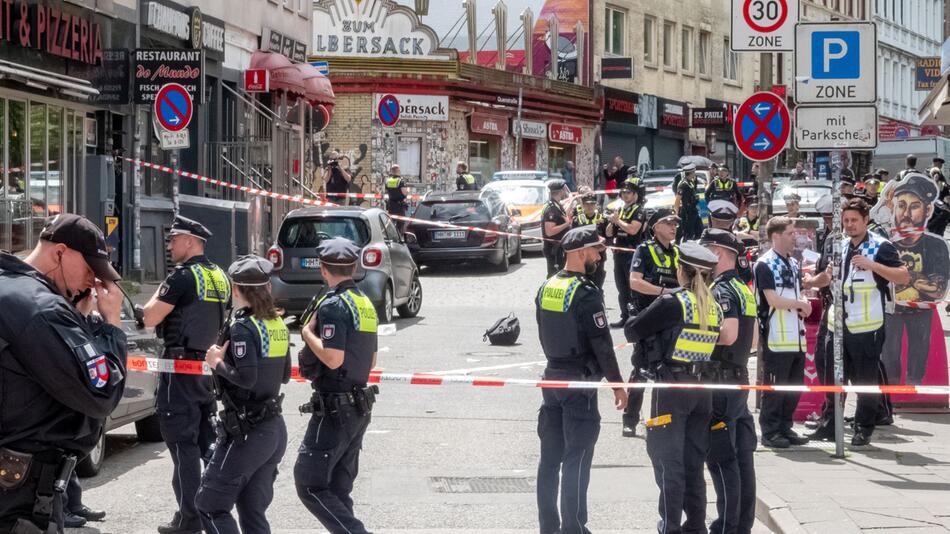 Polizei schießt auf Mann mit Schieferhammer