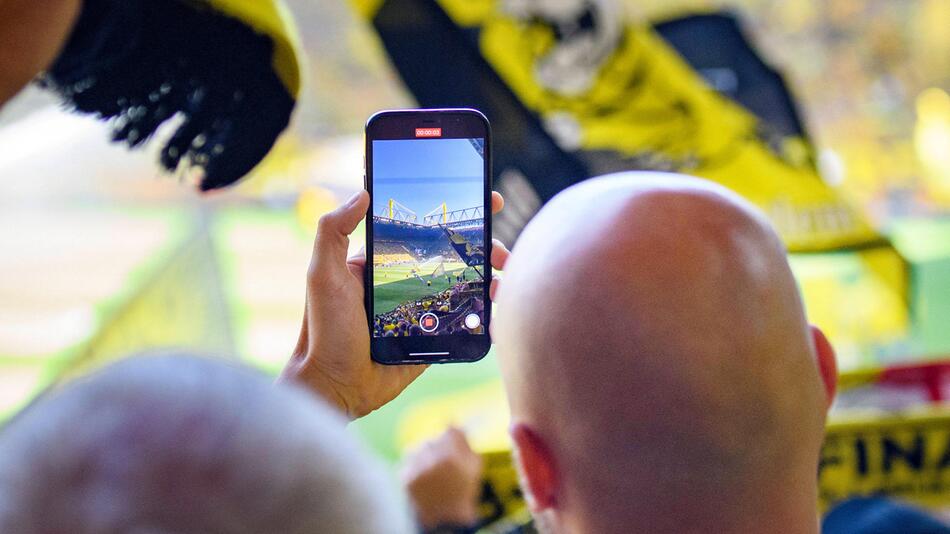 Der BVB belohnt Fans für Handyverzicht – wir hätten da noch ein paar Ideen
