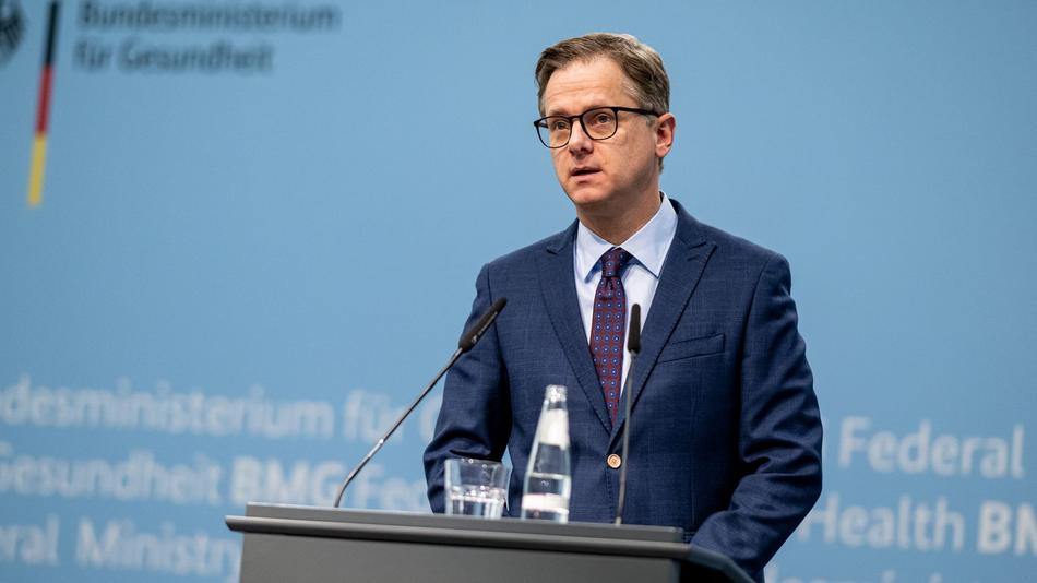Zehn Prozent Einsparungen: Linnemann plant Kürzungen in der Pflege