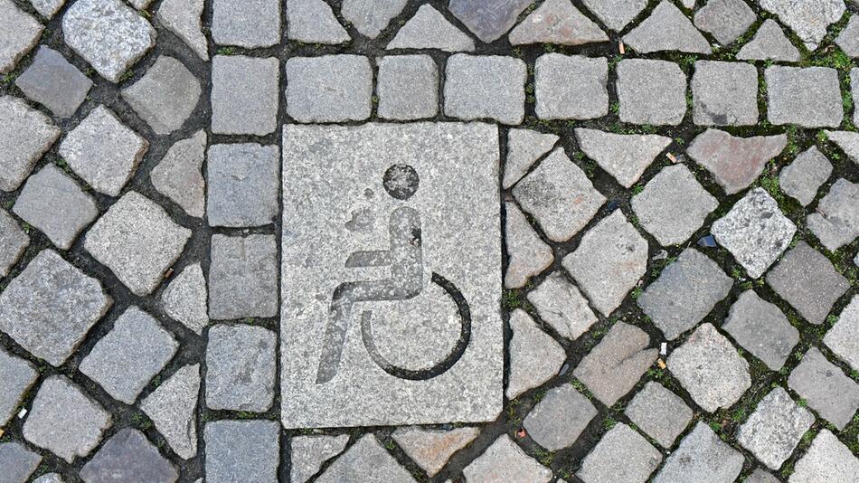 Parkplatz für Menschen mit Behinderung