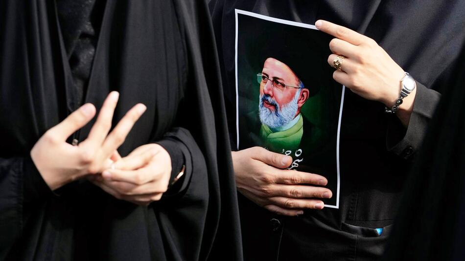 Irans Präsident stirbt bei Helikopter-Absturz