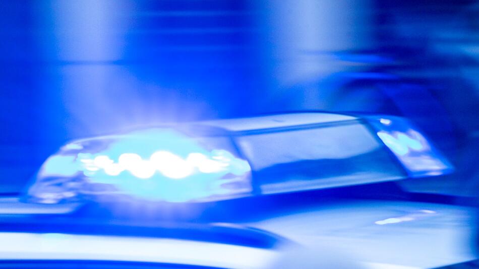 Polizeieinsatz nach Einbruch in Einkaufszentrum