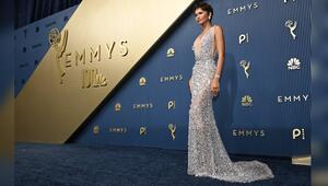 Zendaya zog bei der Emmy-Verleihung 2026 die Blicke auf sich.