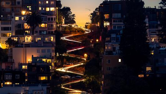 Lombard Street bei Nacht