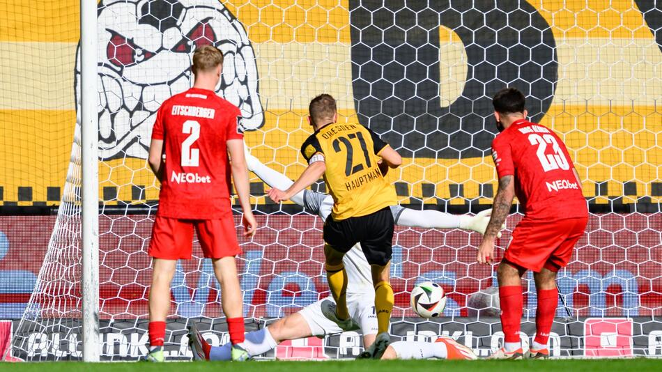 SG Dynamo Dresden - Rot-Weiss Essen