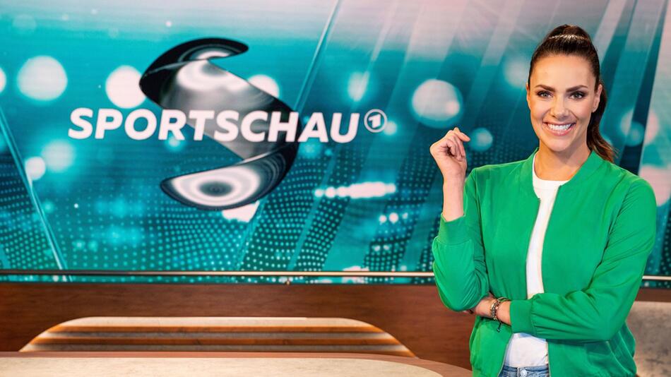 Die Zukunft der "Sportschau" mit Esther Sedlaczek und Co. scheint gesichert.