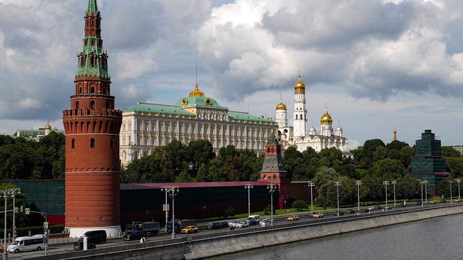 Kremlin sees no basis for alleged peace plans