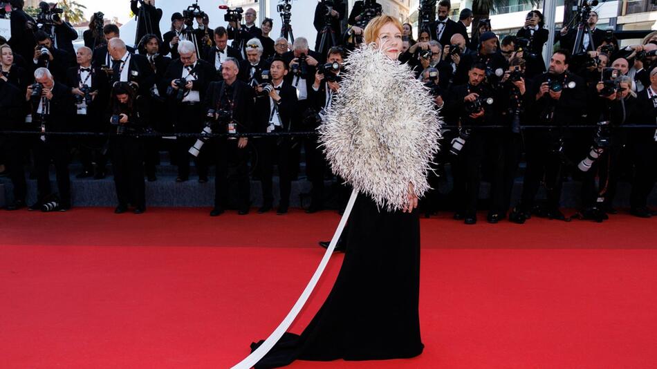 Sandra Hüller begeistert in Cannes – auf der Leinwand und dem Red Carpet