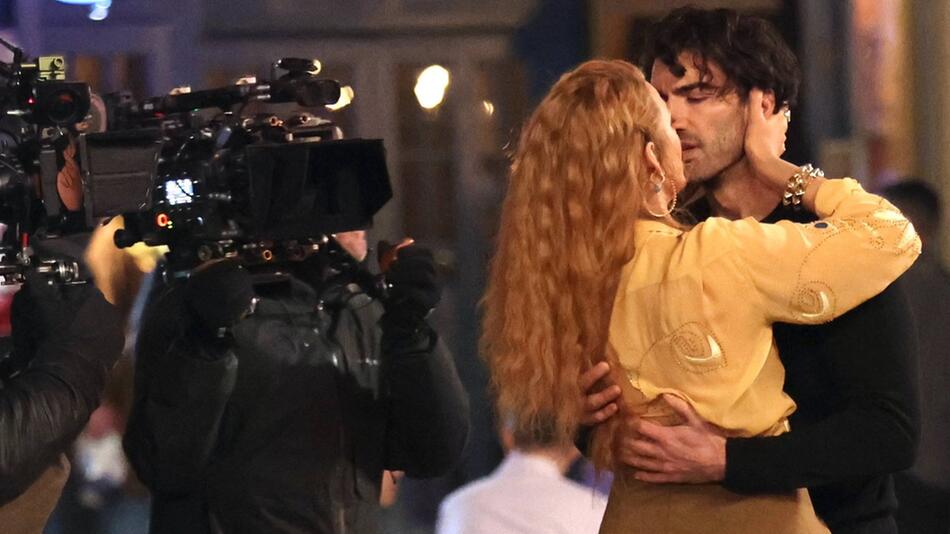 Blake Lively und Justin Baldoni am Set der Buch-Verfilmung von "Nur noch ein einziges Mal".