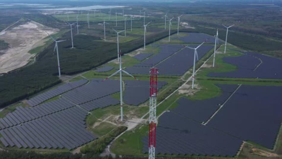 Solar-Ausbau bricht ein – vor allem bei privaten Anlagen