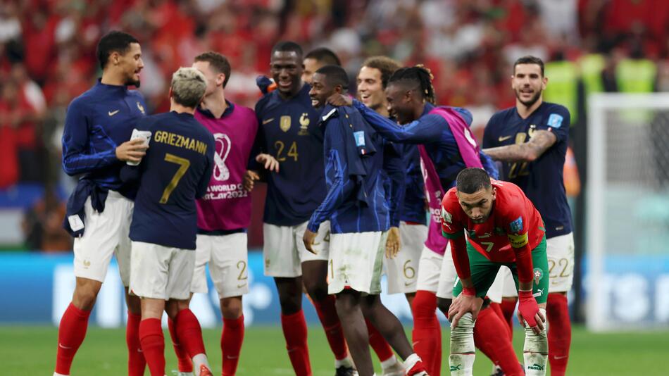 Frankreich bejubelt nach dem WM-Halbfinale gegen Marokko den Einzug ins Endspiel gegen Argentinien